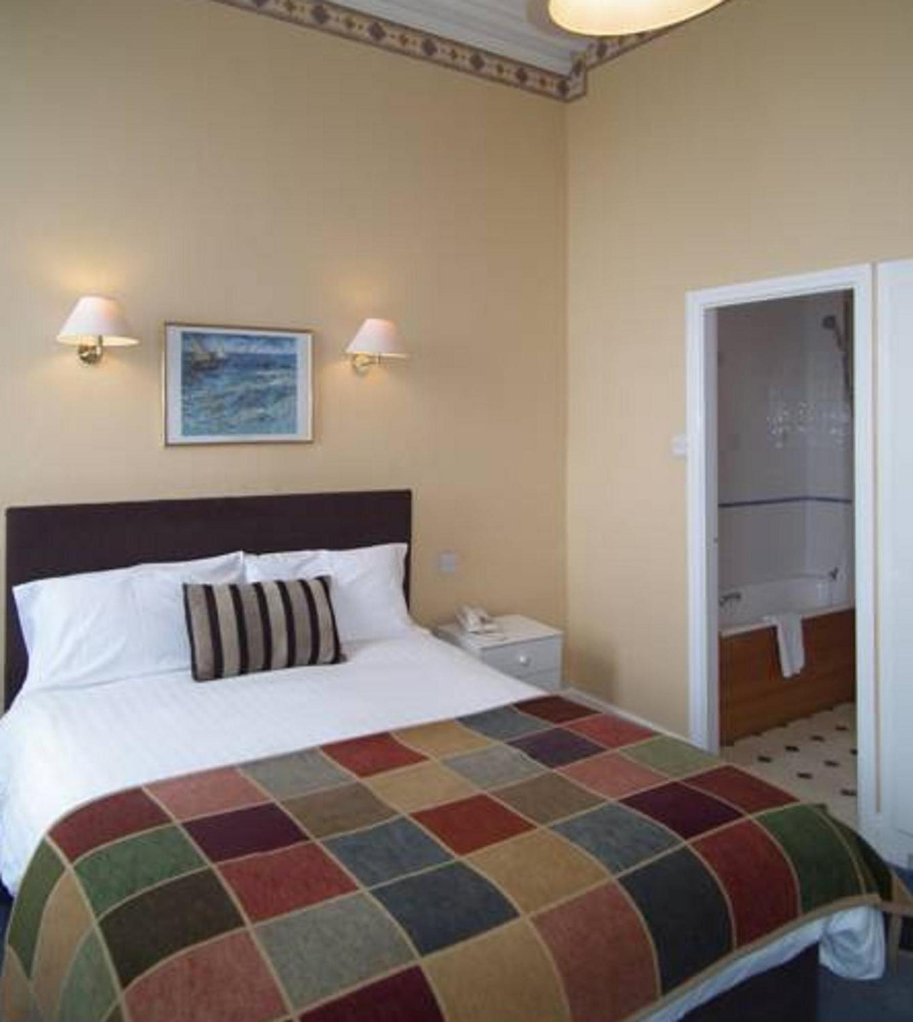 The North Euston Hotel Fleetwood Bagian luar foto