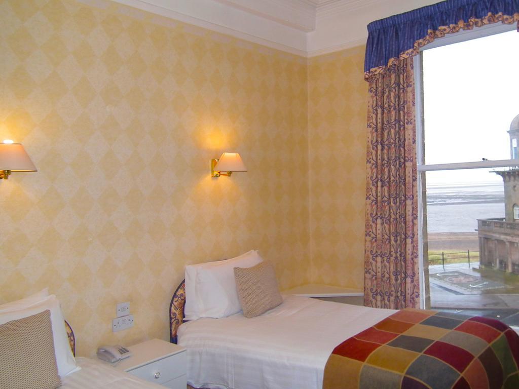 The North Euston Hotel Fleetwood Bagian luar foto