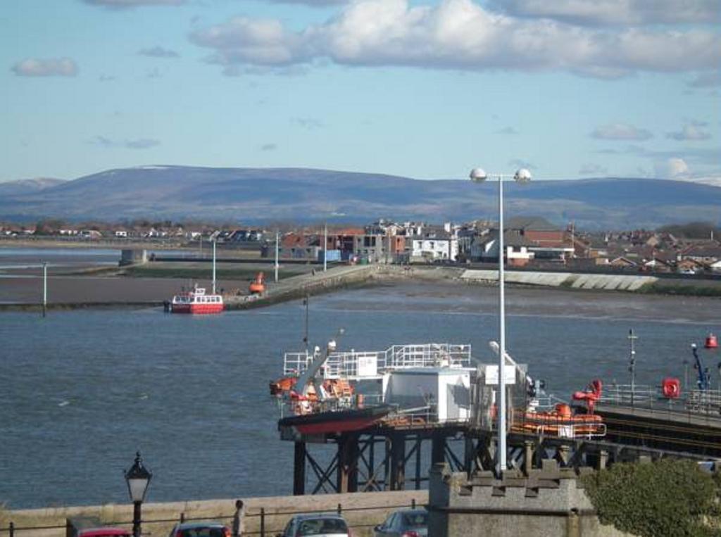 The North Euston Hotel Fleetwood Bagian luar foto